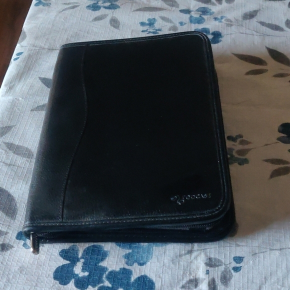 Tablet Case roocas executive portfolio leather case for new iPad and iPa… - Picture 1 of 3